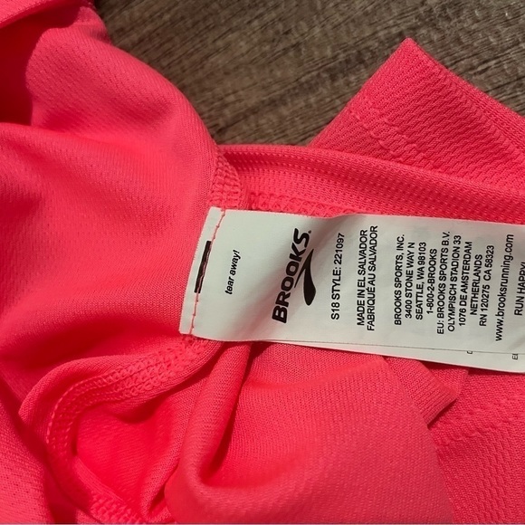 Brooks Running Hawaii T-Shirt Size Small - Picture 5 of 6